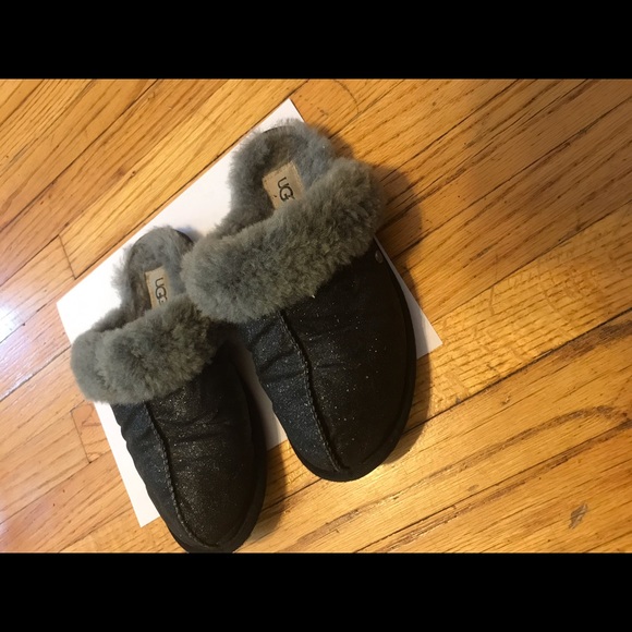 UGG Shoes - Ugg’s sleepers size 7
